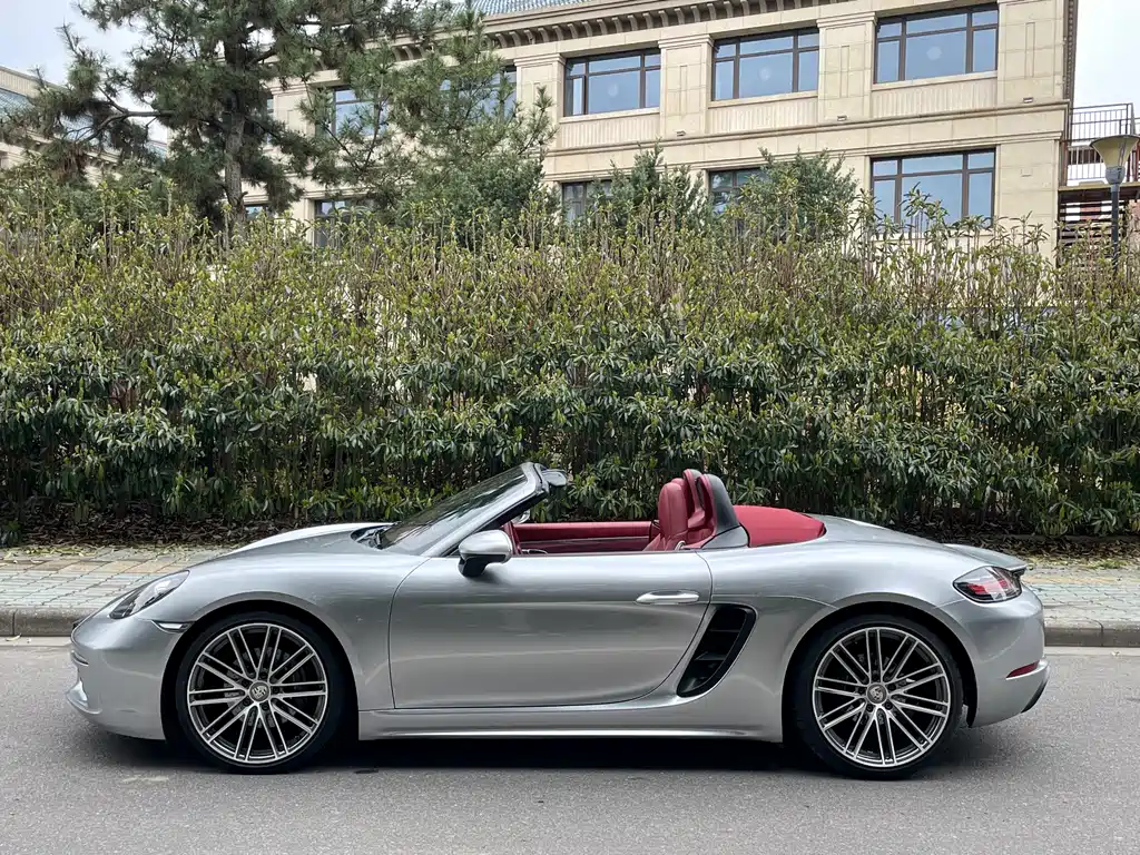 Porsche 718 Boxster 2.0 T