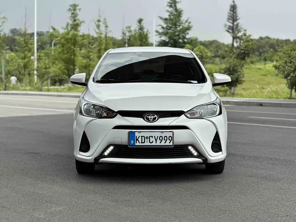YARiS L Zhixiang 1.5 L CVT Leading