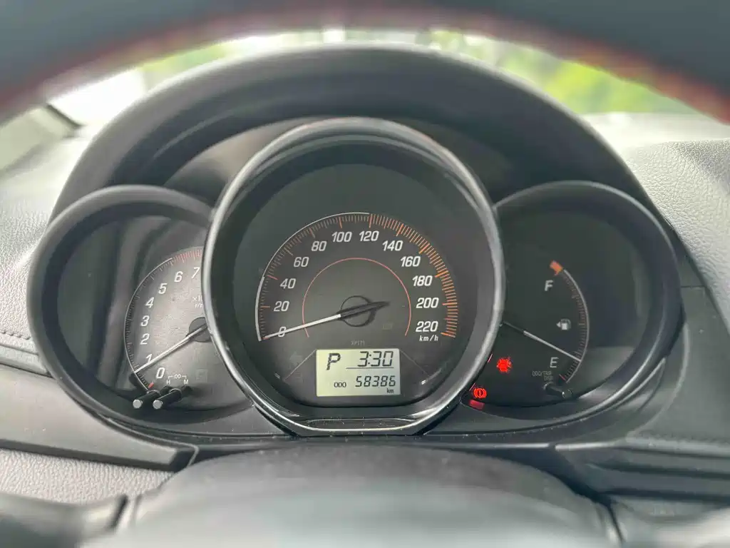 YARiS L Zhixiang 1.5 L CVT Leading