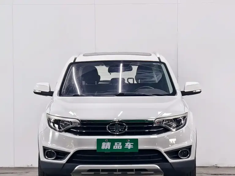 FAW Senya R7 森雅R7 2017款 1.6 L 手动豪华型