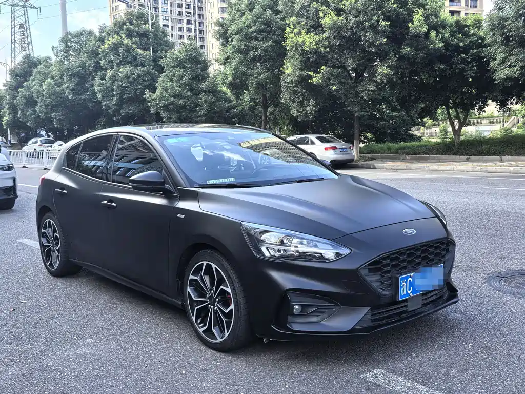 Focus Hatchback EcoBoost 180 Auto ST Line