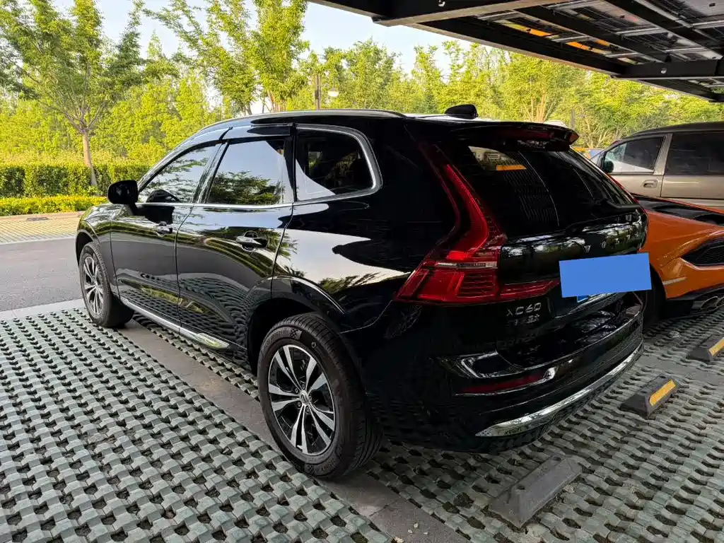 Volvo XC60 B5 4 WD Smart Ease Luxury