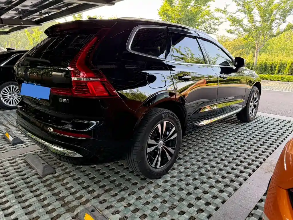 Volvo XC60 B5 4 WD Smart Ease Luxury