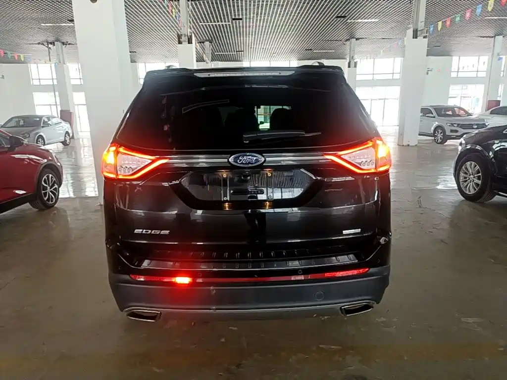 Edge EcoBoost 245 2 WD Sport 7-seat