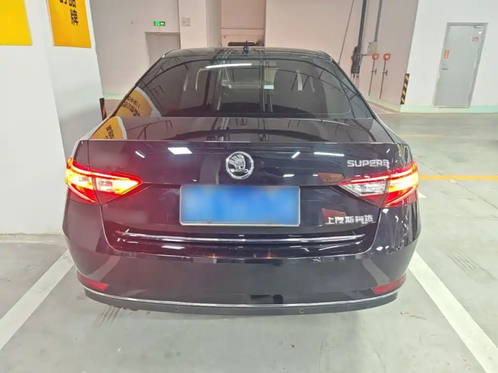 Superb TSI330 DSG Smart Travel