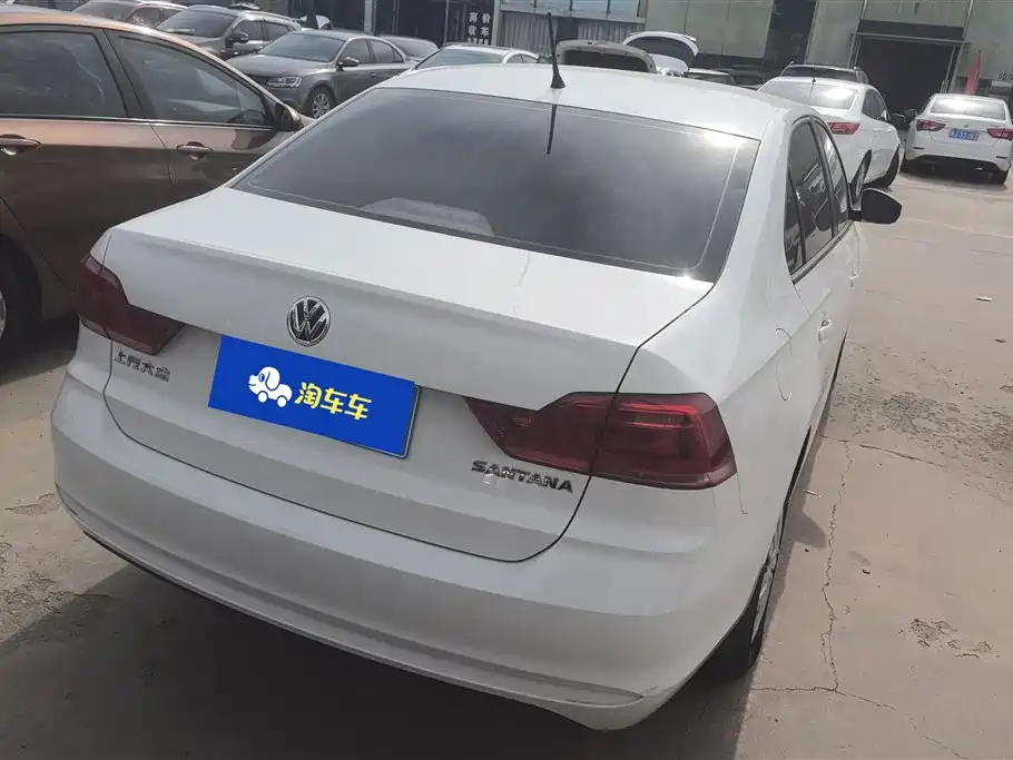 Santana 1.5 L Manual Style