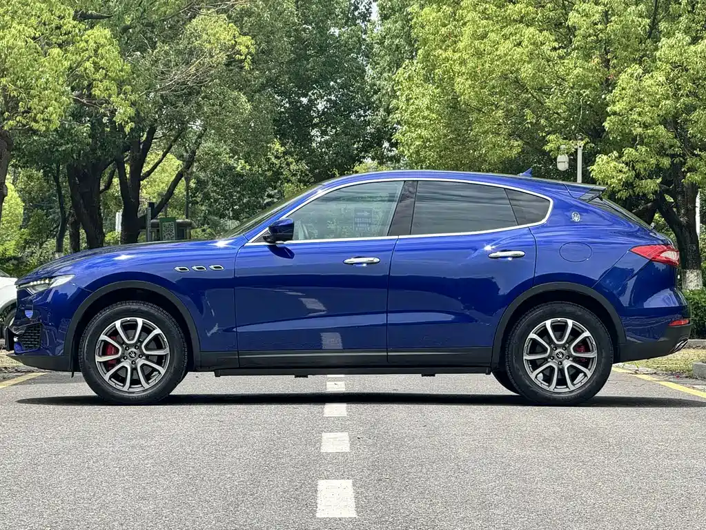 Levante 3.0 T Standard