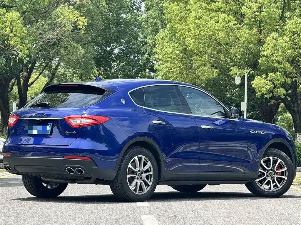 Levante 3.0 T Standard