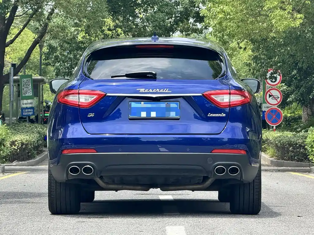 Levante 3.0 T Standard