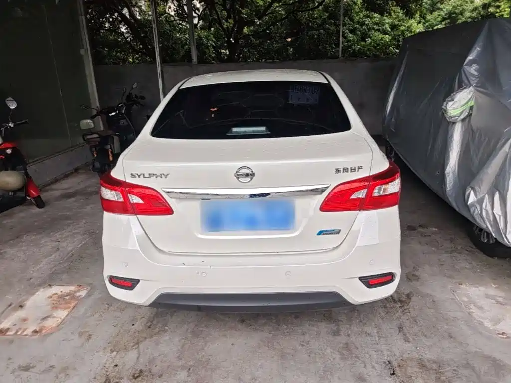 Sylphy 1.6 XV CVT Premium
