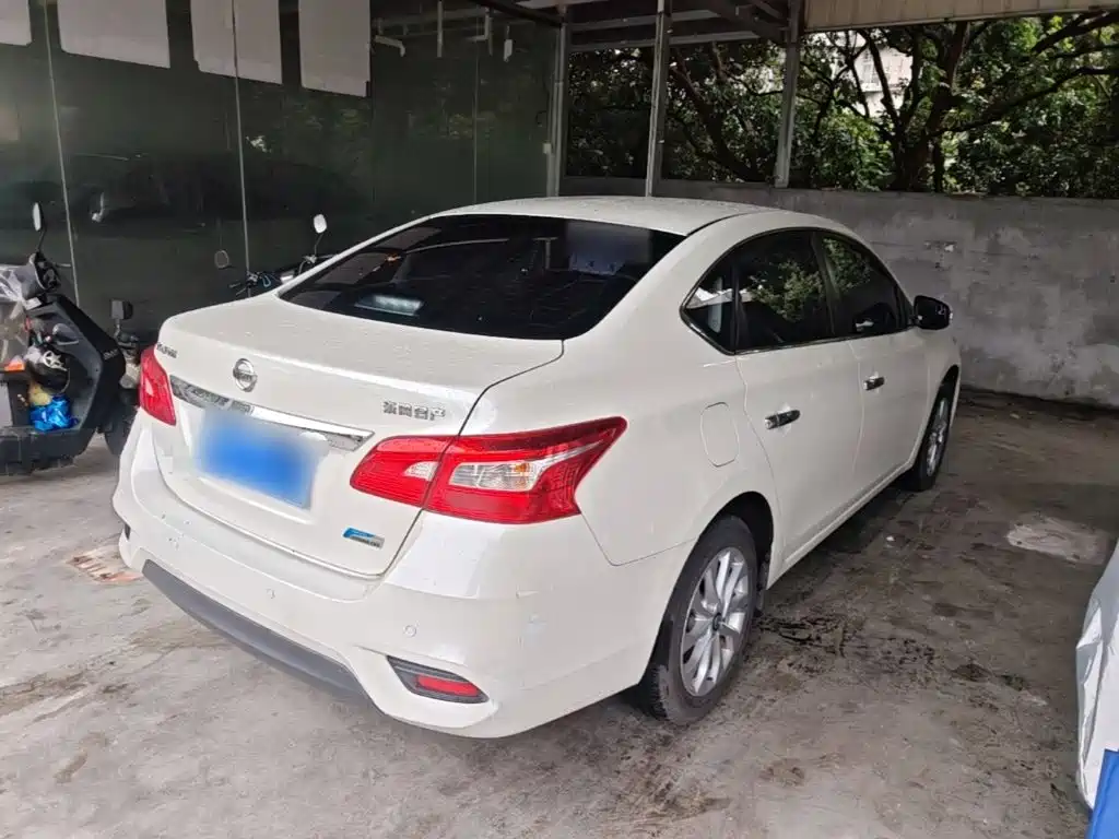 Sylphy 1.6 XV CVT Premium