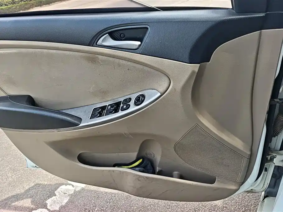 Accent 1.4 L Manual Intelligent GLS