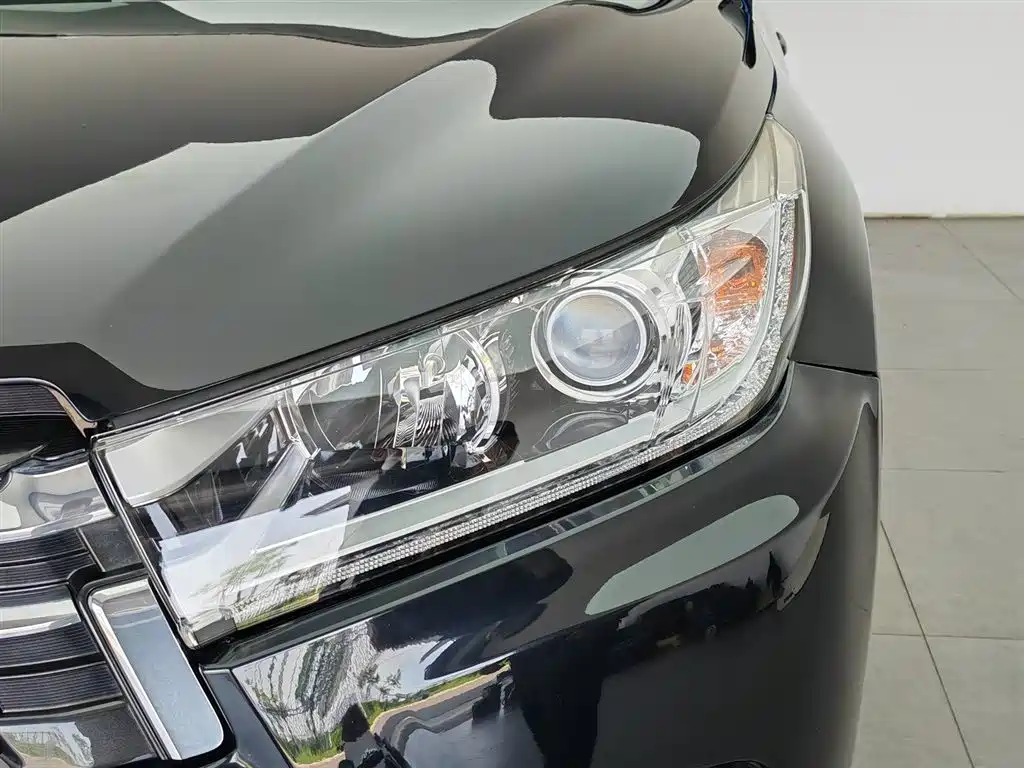 Highlander 2.0 T 4 WD Distinguished 7-seat CN-V
