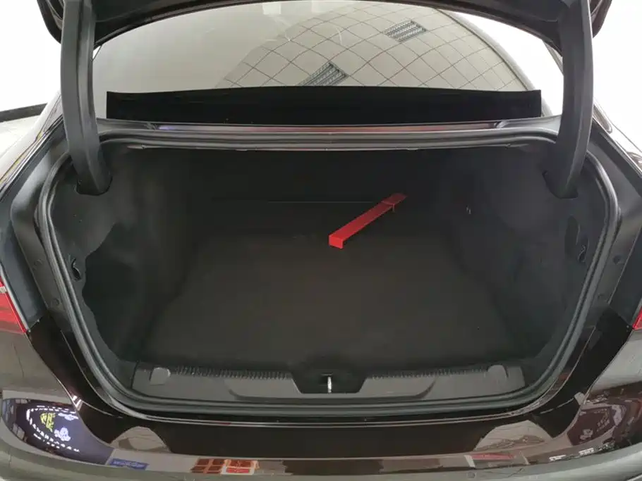Jaguar XEL 2.0 T 250 PS SE Tech Grace