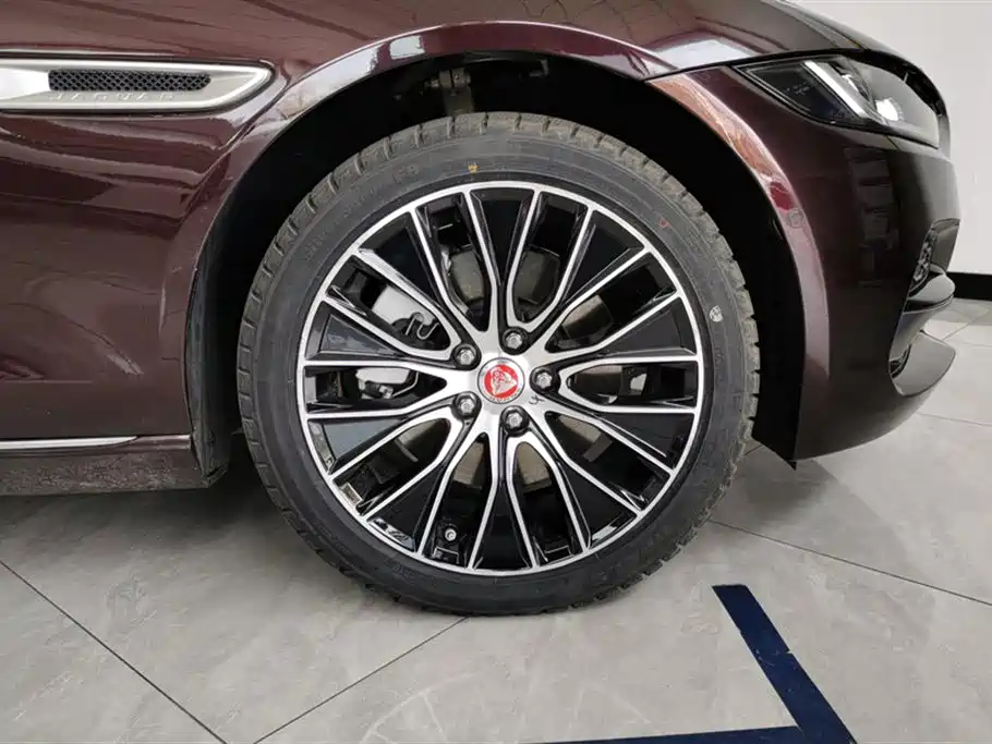 Jaguar XEL 2.0 T 250 PS SE Tech Grace