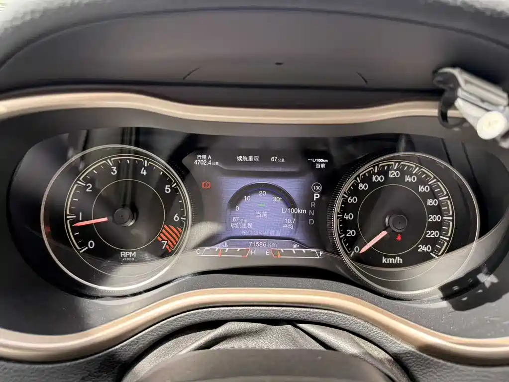 Cherokee (Import) 2.4 L Luxury