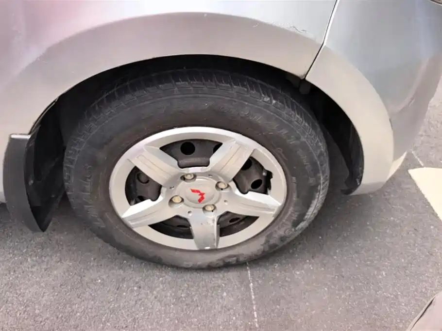 Wuling Hongguang 1.5 L Basic