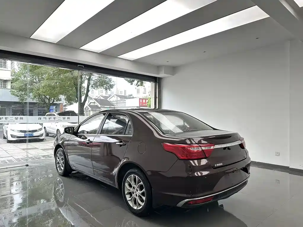 Vision 1.5 L Manual Happy