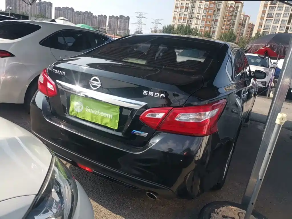 Teana 2.0 L XL Comfort