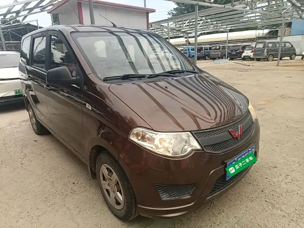 Wuling Hongguang 五菱宏光 2013款 1.2 L S舒适型国IV