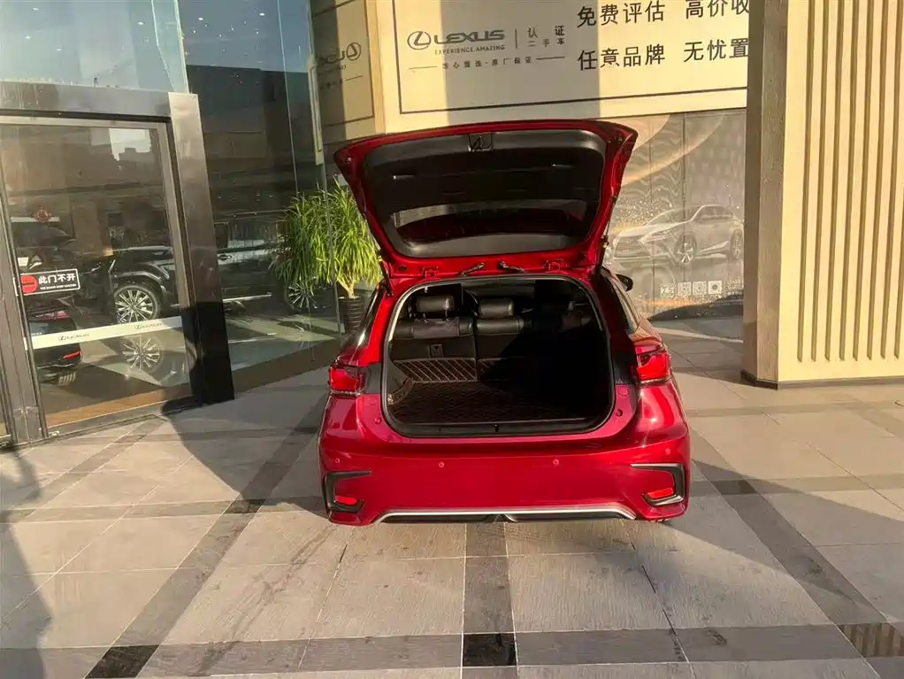 Lexus CT 雷克萨斯CT 2017款 CT200 h 舒适版 双色 国VI