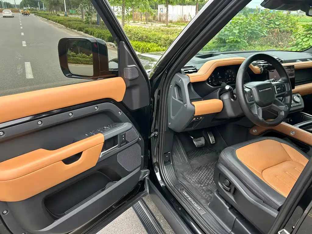 Land Rover Defender 110 P400 X