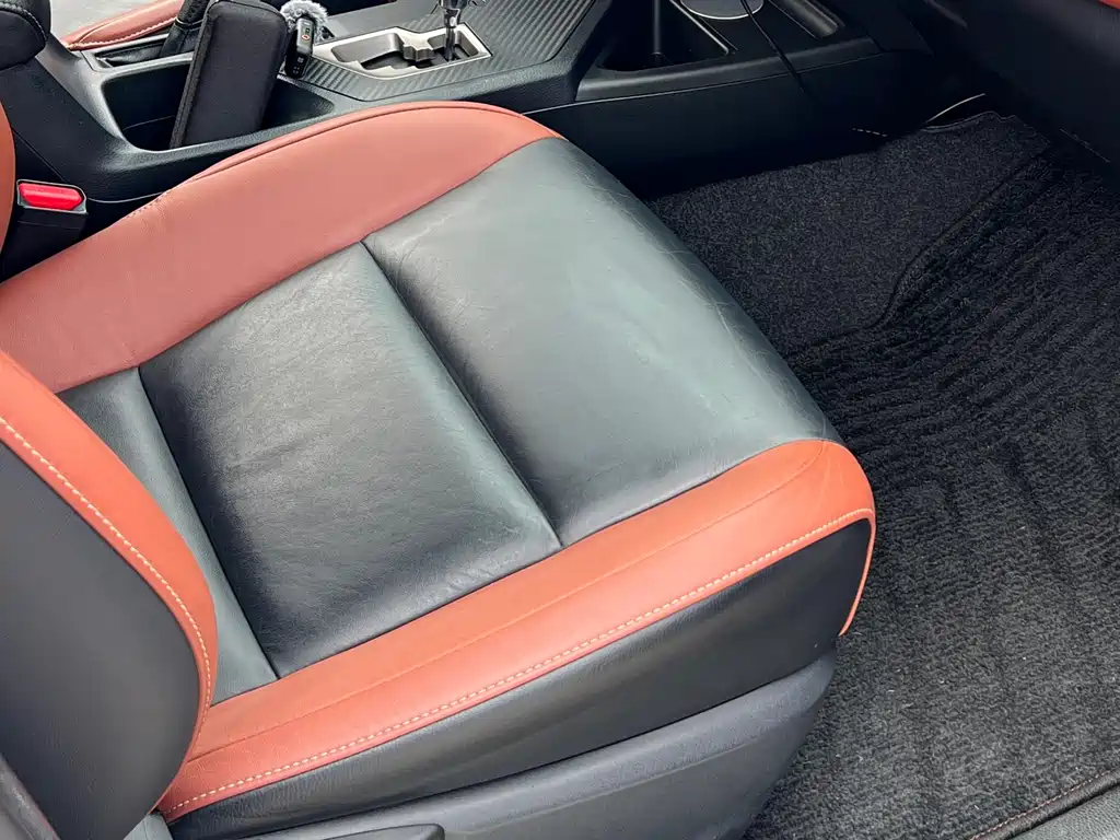 RAV4 2.5 L Auto 4 WD Luxury