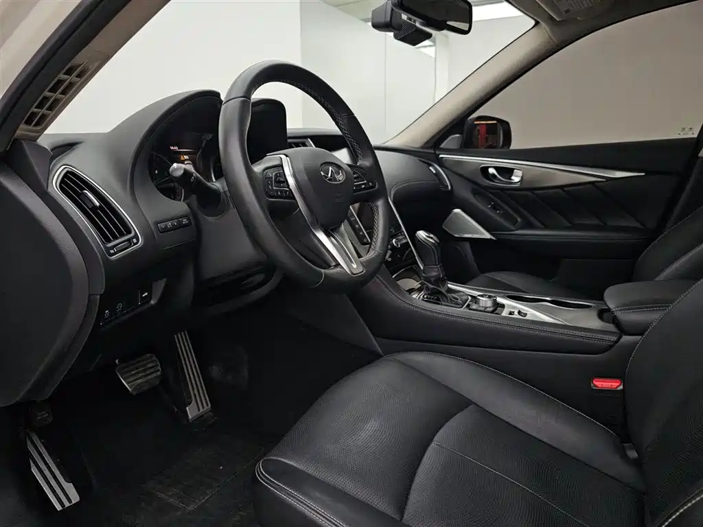 Infiniti Q50 L 2.0 T 30 Anniversary Limited