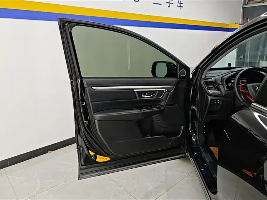 Breeze 240 TURBO CVT 2 WD Distinguished