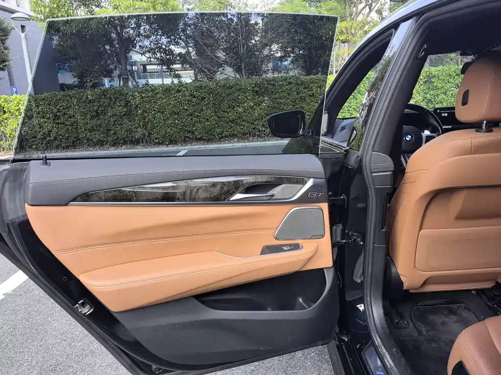 BMW 6 Series GT 630 i M Sport Package