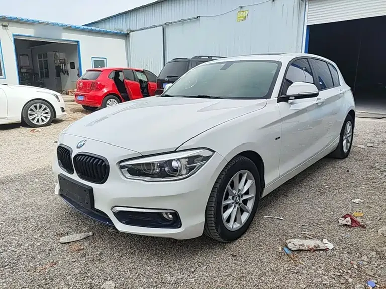 BMW 1 Series (Import) 118 i Urban Design Package