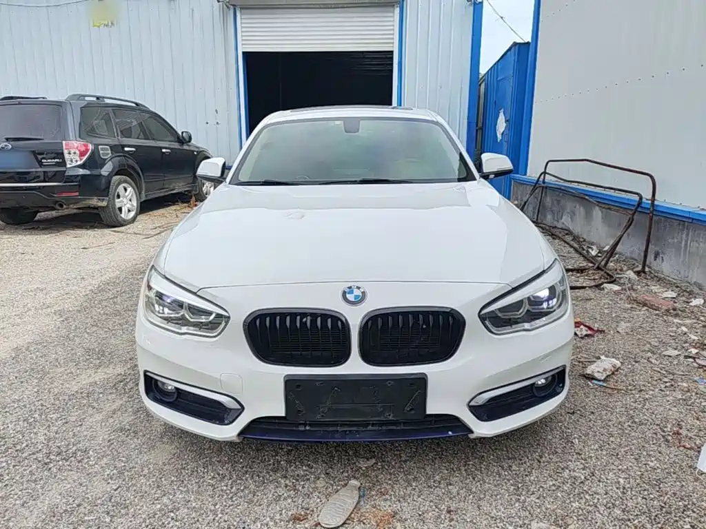 BMW 1 Series (Import) 118 i Urban Design Package
