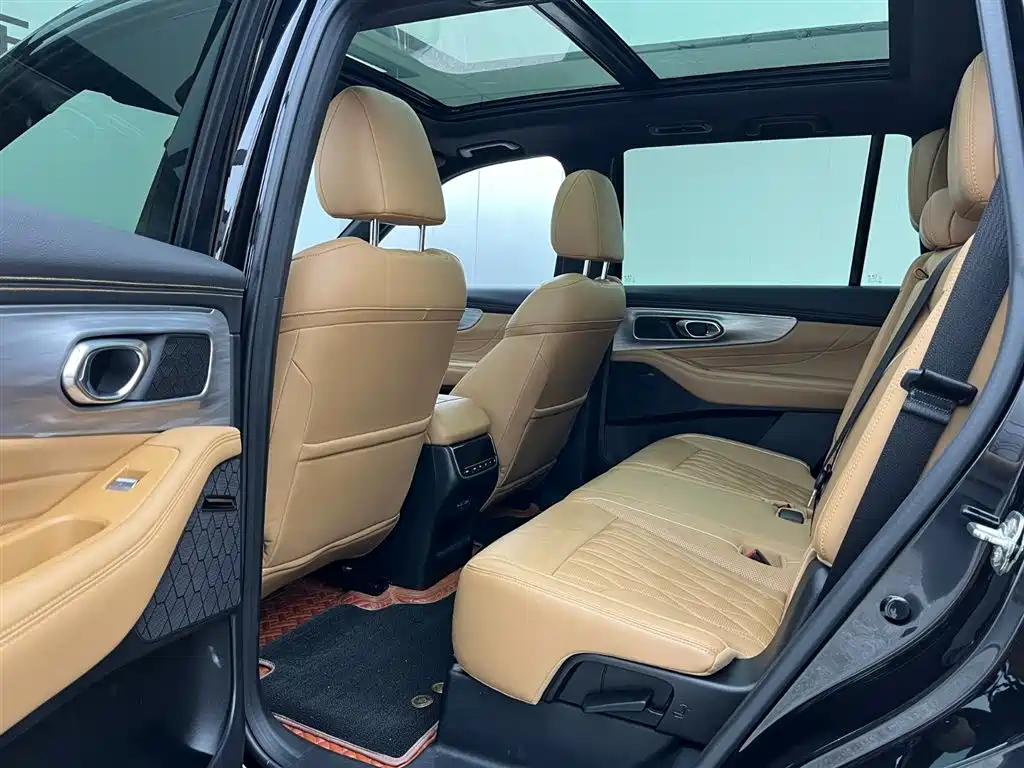 GAC Trumpchi GS8 Navigator Series 2.0 TGDI 2 WD Luxury Connected 7-seat
