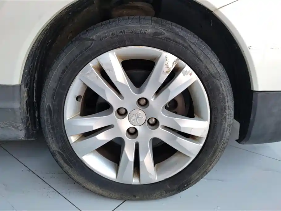 Peugeot 3008 2.0 L Auto Trendy