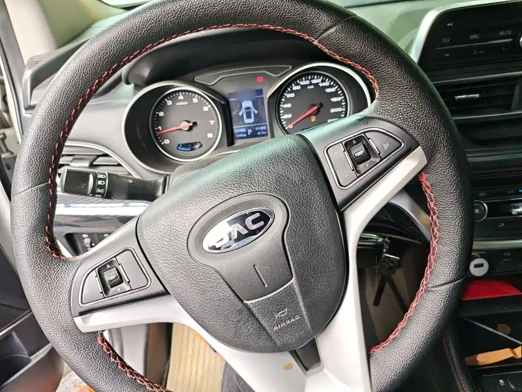 Refine S3 瑞风S3 2017款 1.6 L CVT豪华型