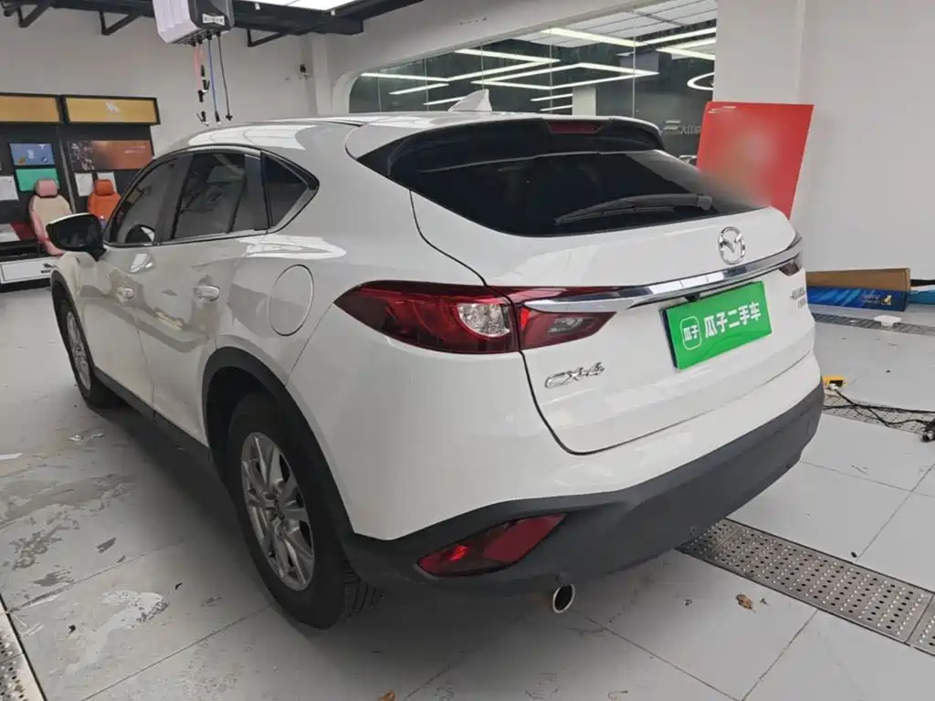 Mazda CX-4 马自达CX-4 2018款 2.0 L 自动两驱蓝天活力版 国VI