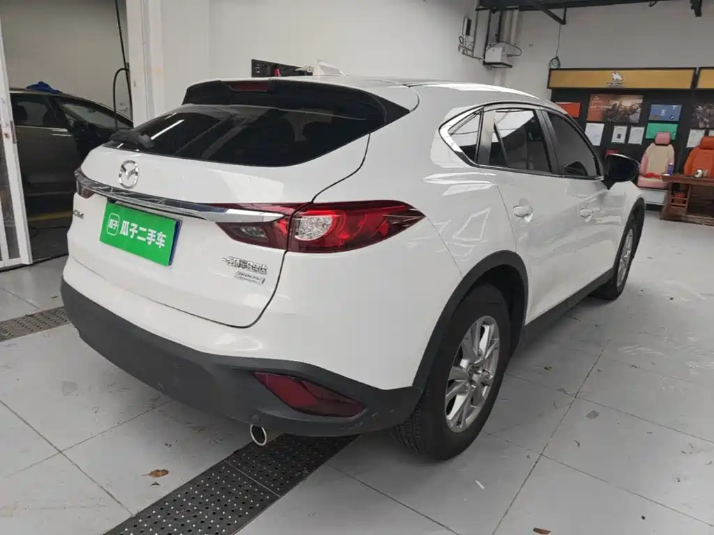 Mazda CX-4 马自达CX-4 2018款 2.0 L 自动两驱蓝天活力版 国VI