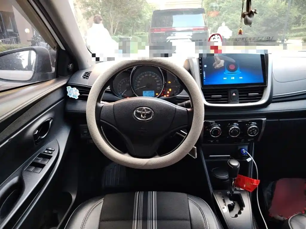 YARiS L Zhixuan 1.5 E CVT Charm Motion CN-VI