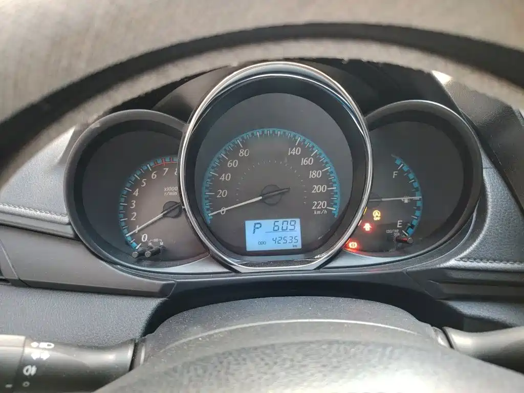 YARiS L Zhixuan 1.5 E CVT Charm Motion CN-VI