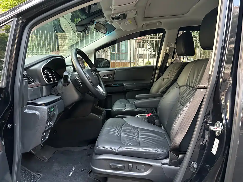 Odyssey 2.0 L e:HEV Sharp· Leading Enjoyment