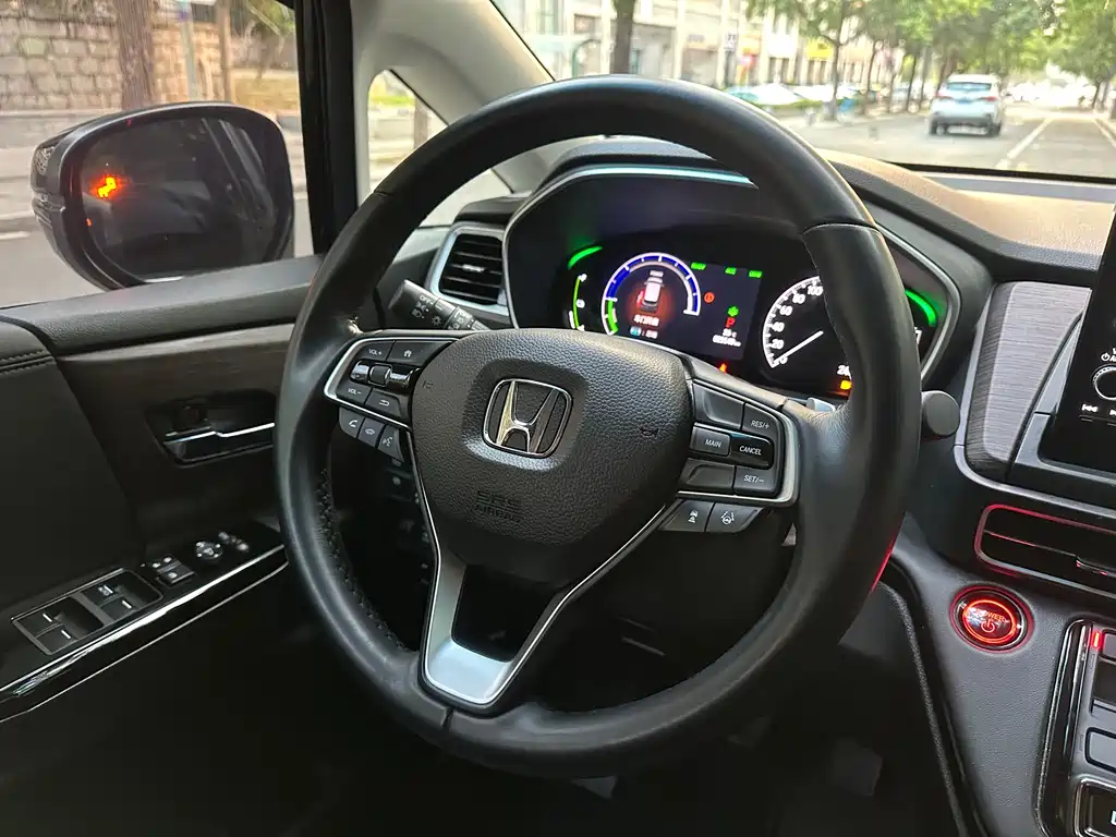 Odyssey 2.0 L e:HEV Sharp· Leading Enjoyment