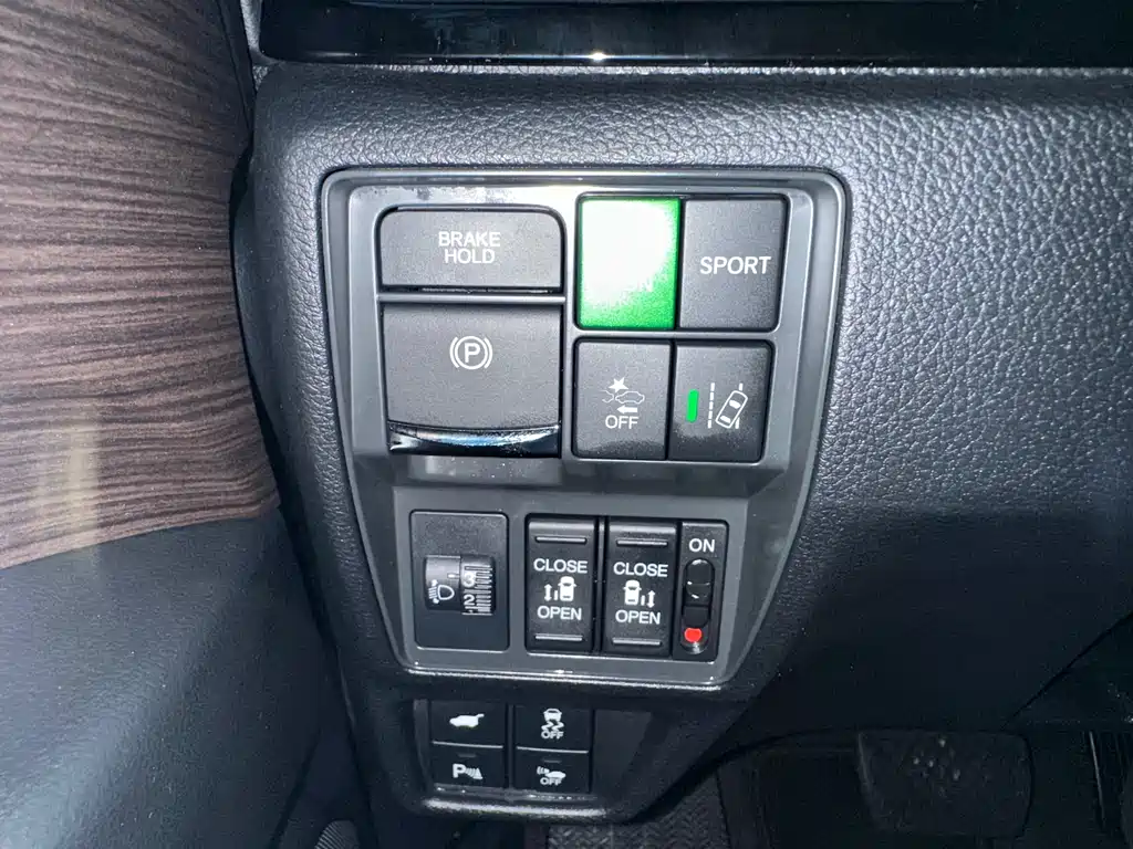 Odyssey 2.0 L e:HEV Sharp· Leading Enjoyment