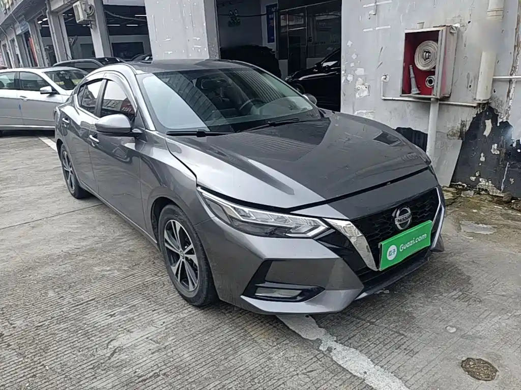 Sylphy Facelift 1.6 L XL CVT Joy