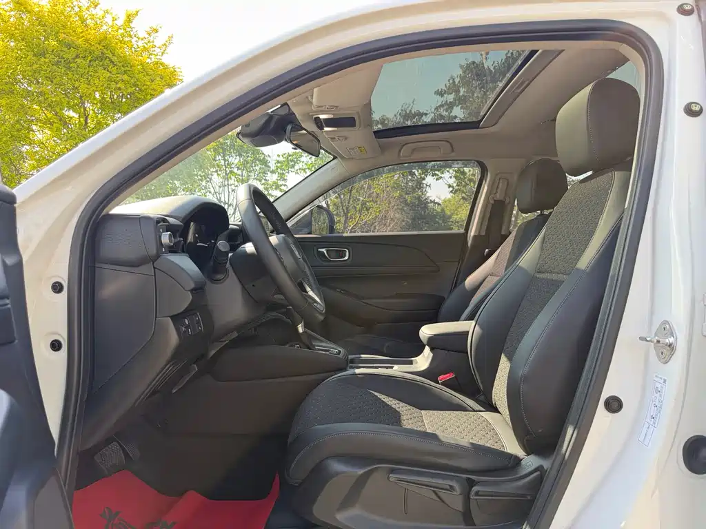 Honda XR-V 1.5 L CVT Hot Trend