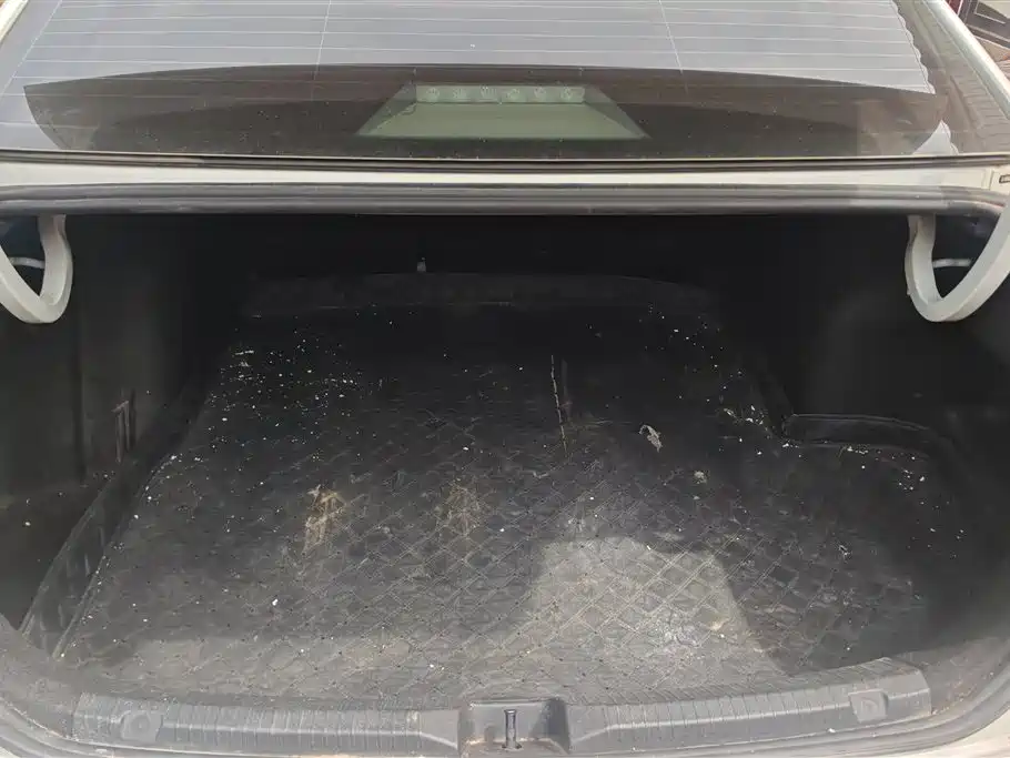Bora 1.5 L Auto Comfort Connected