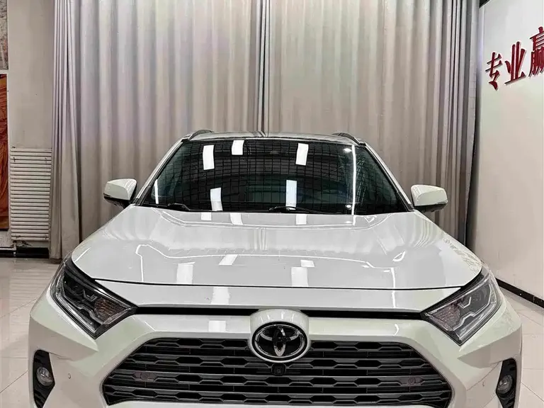 Toyota RAV4 2.0 L CVT 2 WD Distinguished