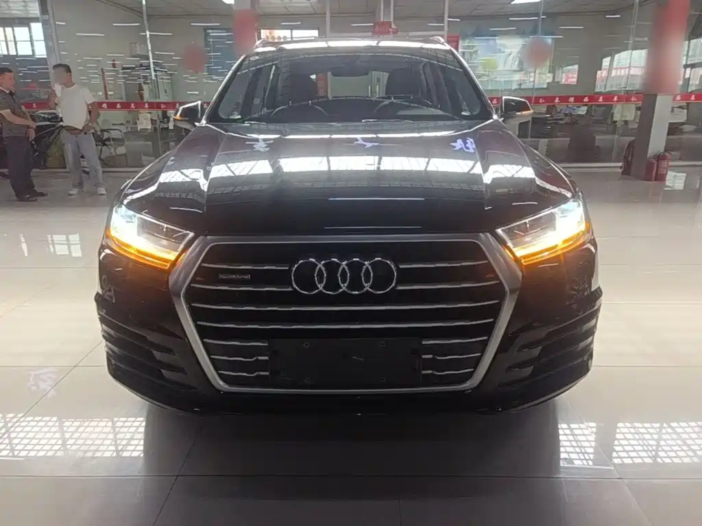 Audi Q7 45 TFSI S line Sport