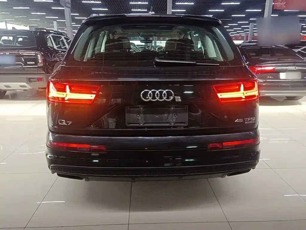 Audi Q7 45 TFSI S line Sport