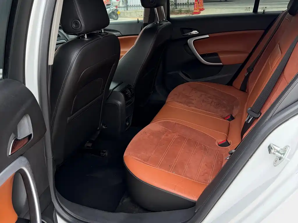 Regal GS 2.0 T Grand Passion Sport