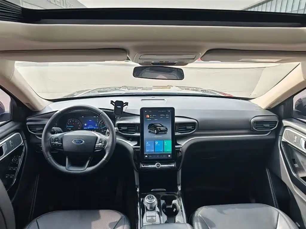 Explorer EcoBoost 285 4 WD Style 7-seat
